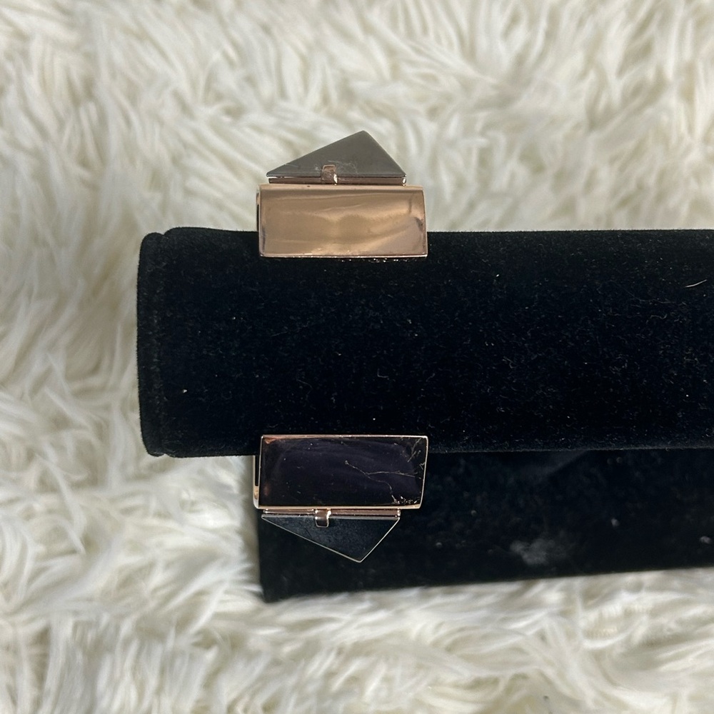 Coach Metallic Rose Bracelet with Pyramid Design - Picture 11 of 12